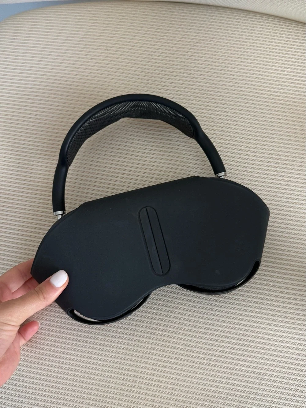 Apple Black On-Ear Headphones with Carry Case